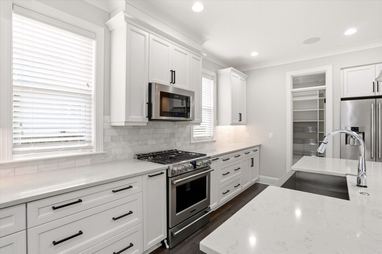 4019 Cascades Thrust Photo 14