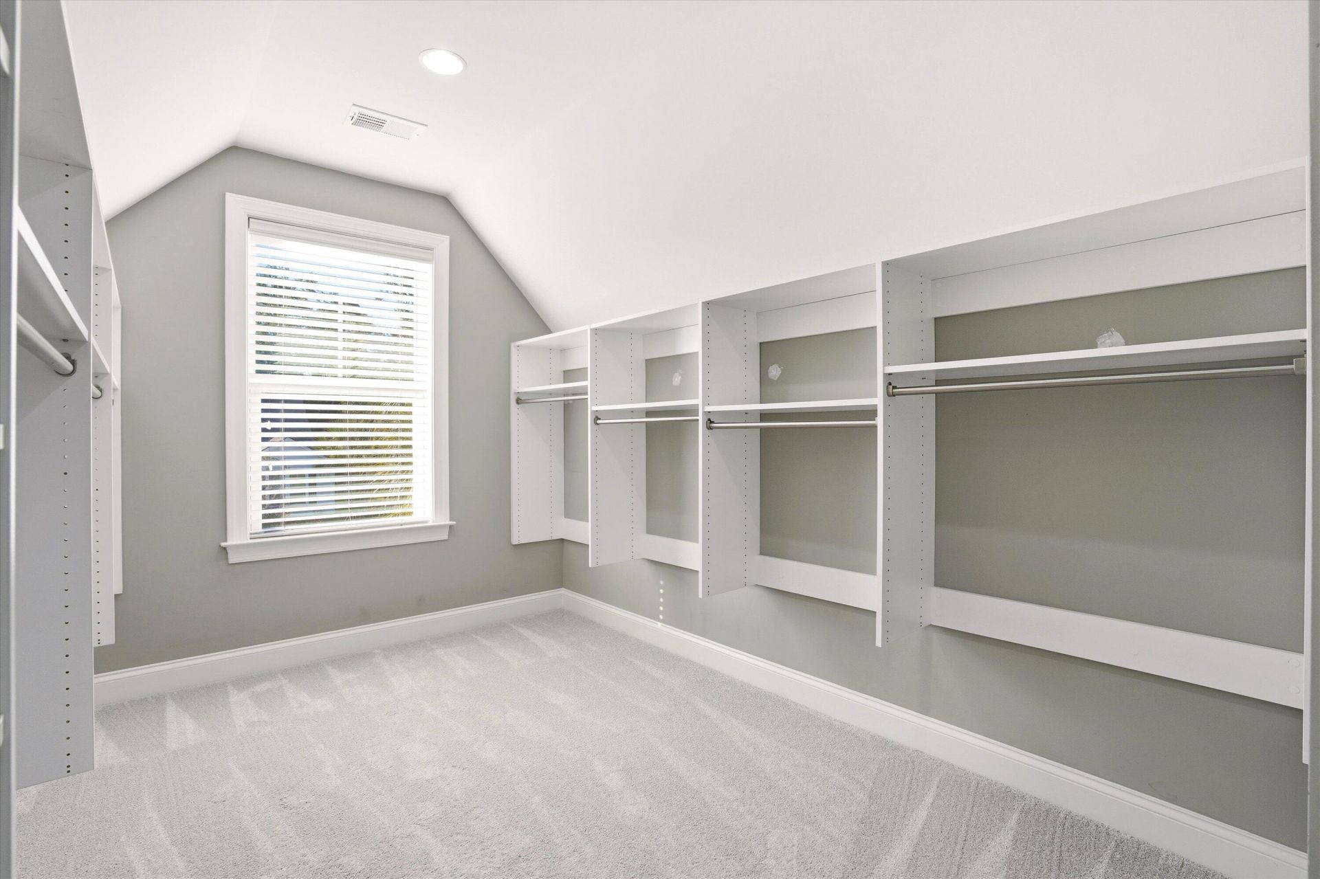 4019 Cascades Thrust Photo 25