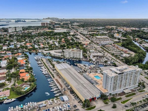 13499 Biscayne Blvd, Unit 811, North Miami, FL 33181