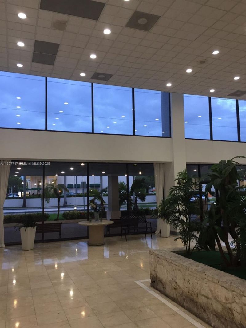 13499 Biscayne Blvd, Unit 811, North Miami, FL 33181 Photo