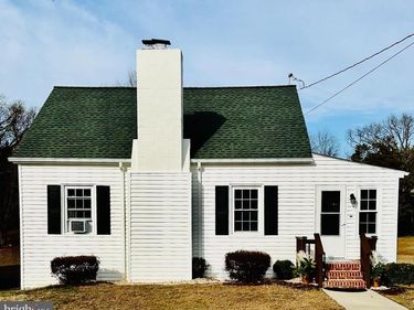 1037 JULIAN DRIVE, FREDERICKSBURG, VA 22405