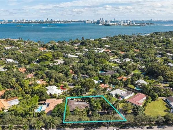 10115 Biscayne Blvd, Miami Shores, FL 33138