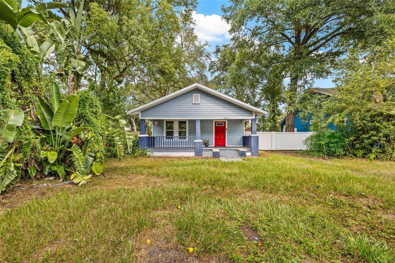 210 E Cluster Avenue, Tampa, FL 33604 Photo