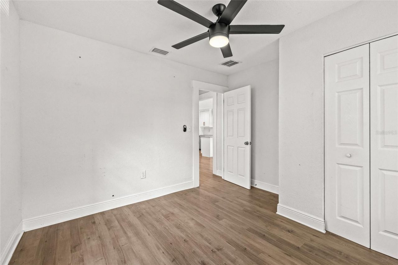 210 E Cluster Avenue, Tampa, FL 33604 Photo