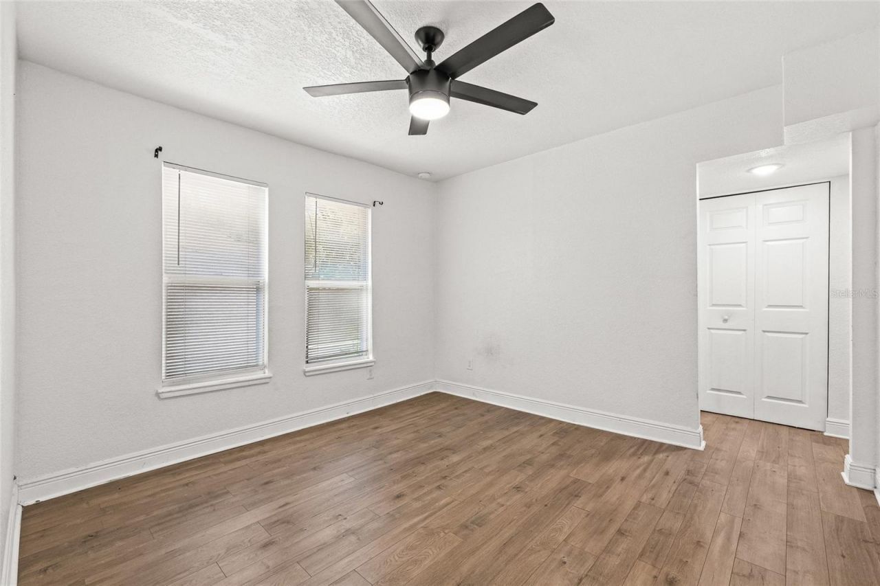 210 E Cluster Avenue, Tampa, FL 33604 Photo