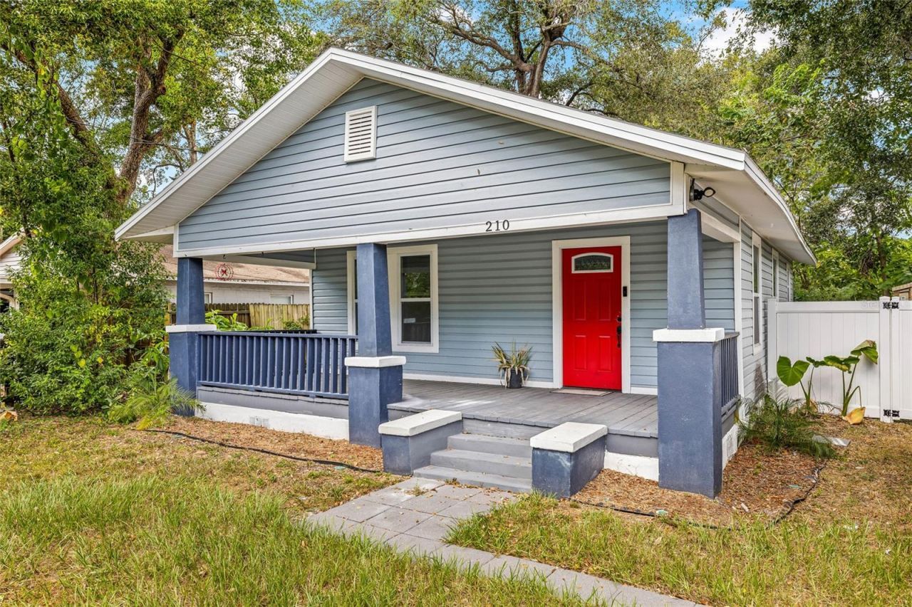 210 E Cluster Avenue, Tampa, FL 33604 Photo
