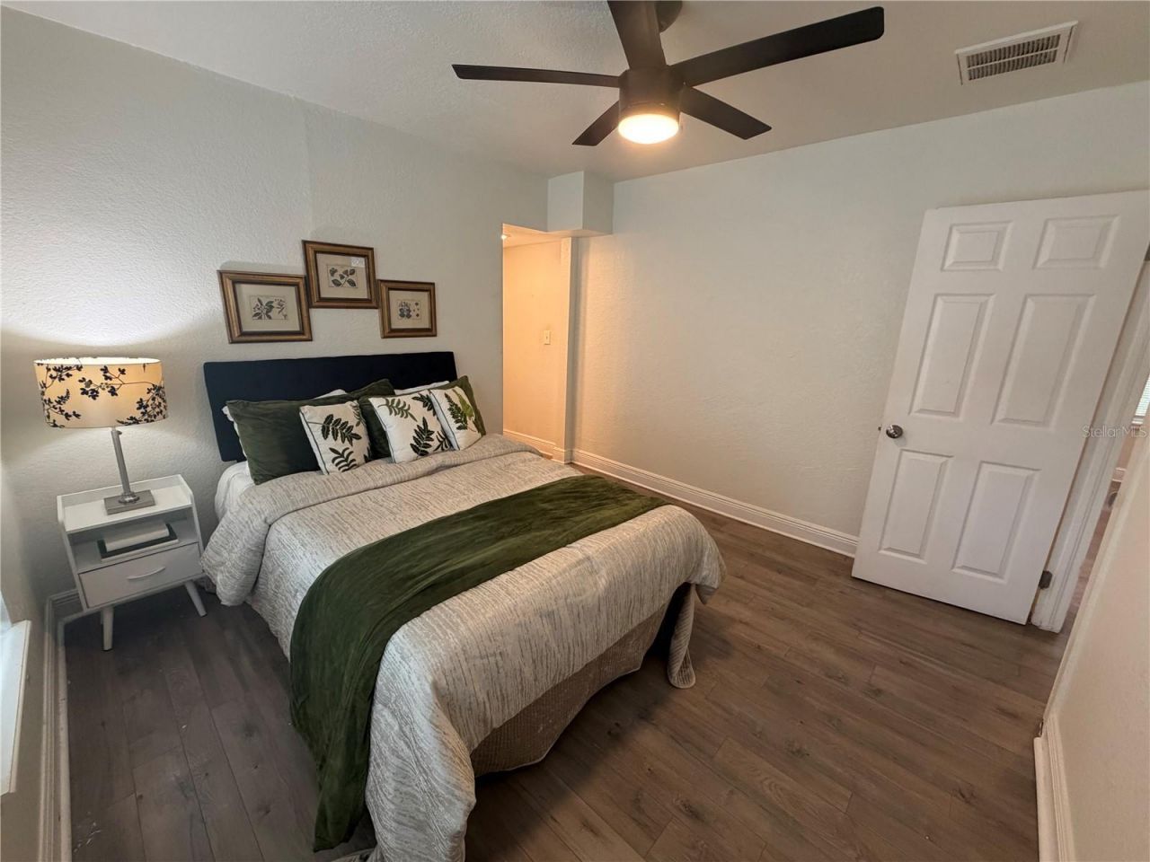 210 E Cluster Avenue, Tampa, FL 33604 Photo