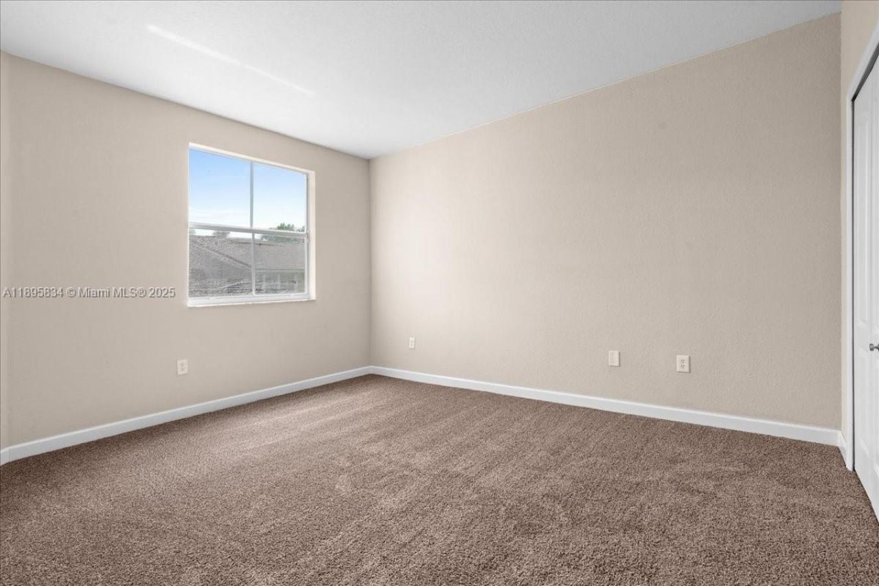 1677 SE 27th Ct, Unit 202, Homestead, FL 33035 Photo