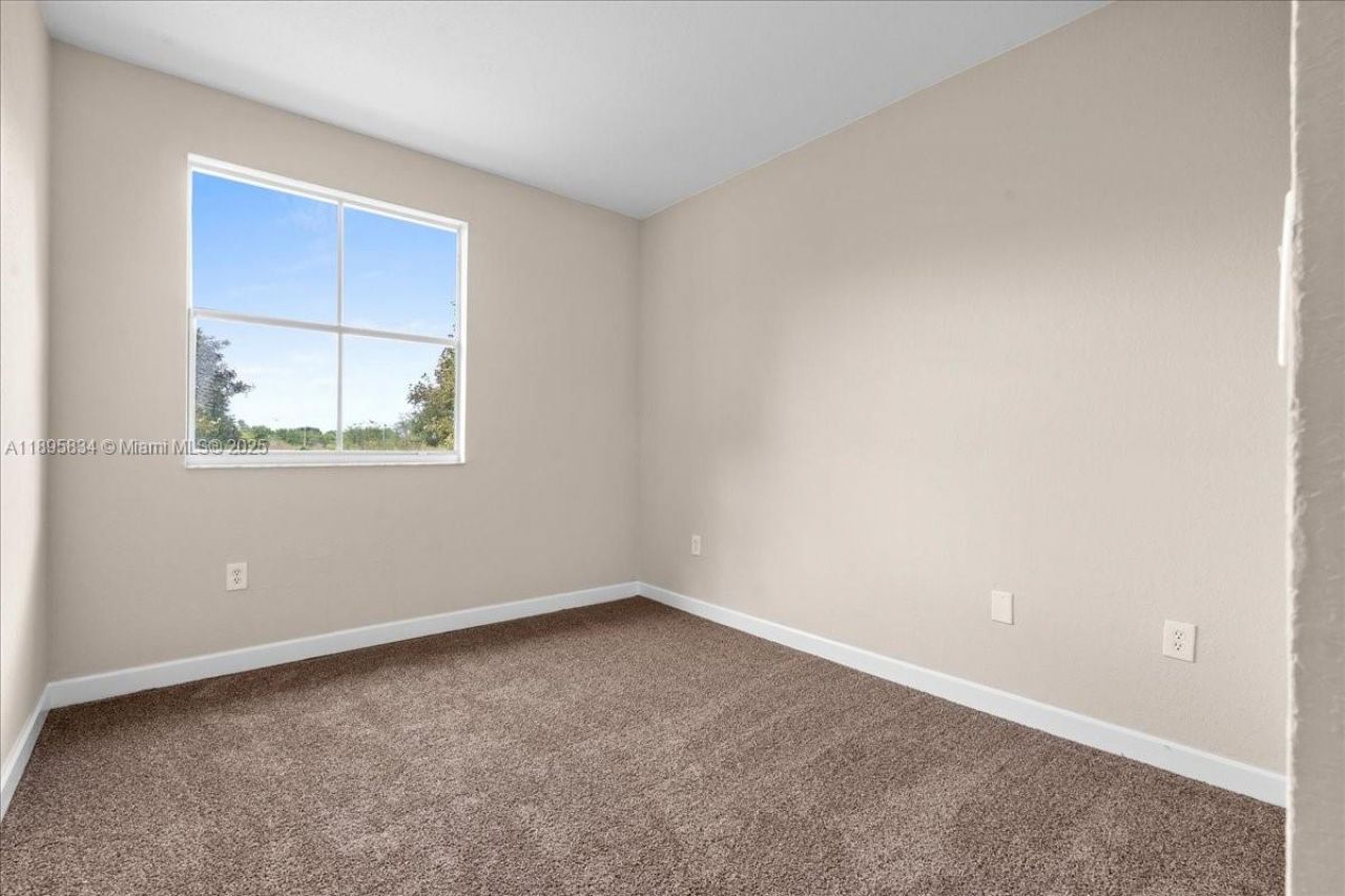 1677 SE 27th Ct, Unit 202, Homestead, FL 33035 Photo