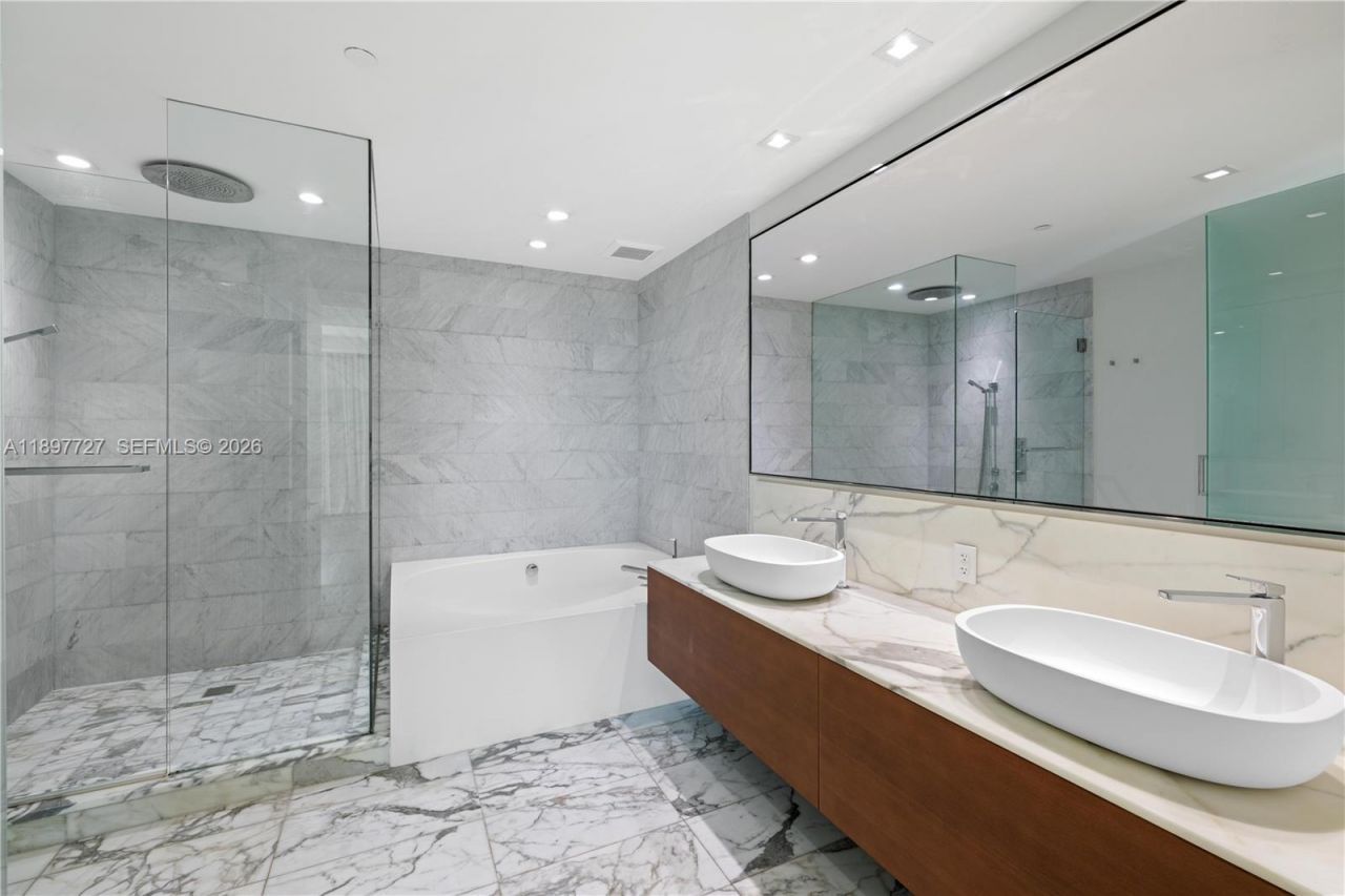 10201 Collins Ave, Unit 311, Bal Harbour, FL 33154 Photo