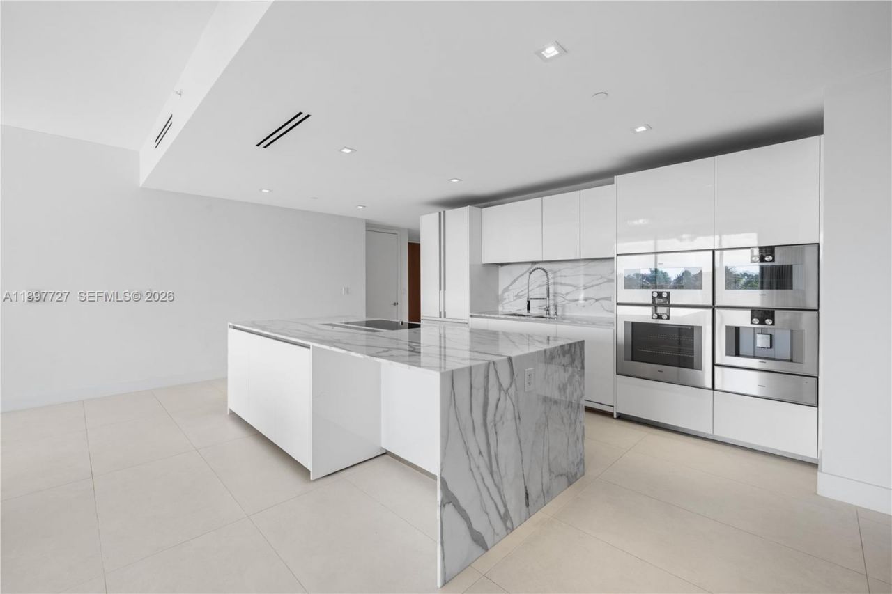 10201 Collins Ave, Unit 311, Bal Harbour, FL 33154 Photo