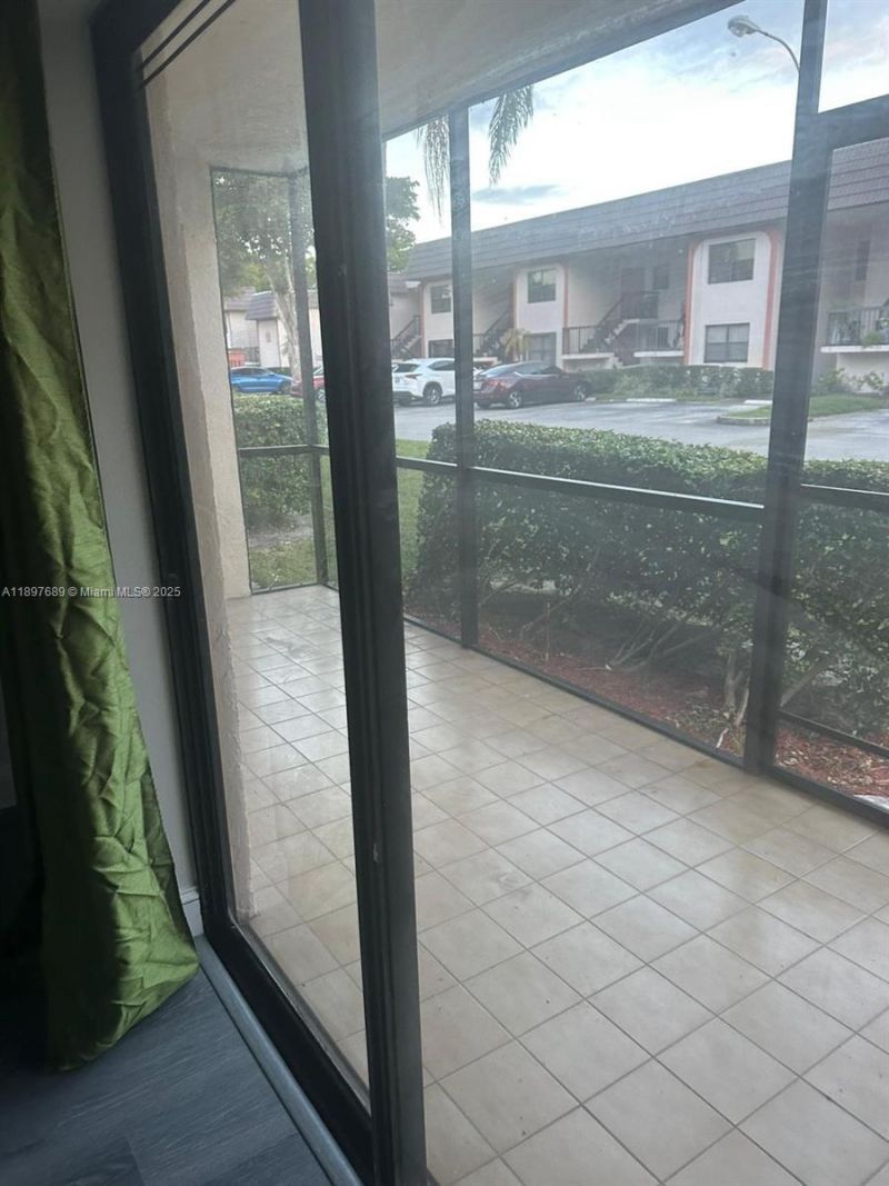 855 NE 209th St, Unit 103-34, Miami, FL 33179 Photo