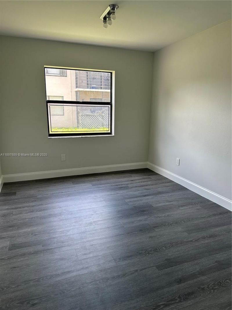 855 NE 209th St, Unit 103-34, Miami, FL 33179 Photo