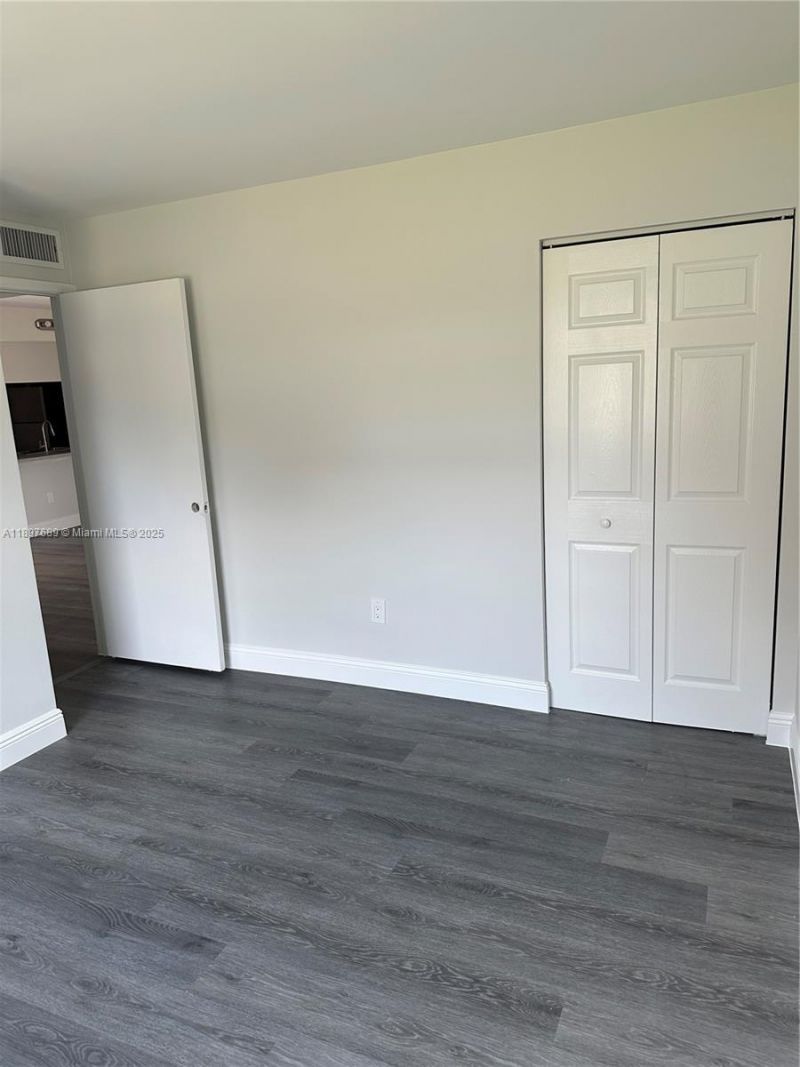 855 NE 209th St, Unit 103-34, Miami, FL 33179 Photo