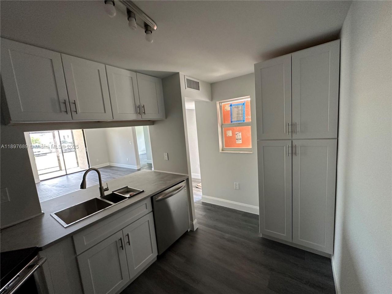 855 NE 209th St, Unit 103-34, Miami, FL 33179 Photo