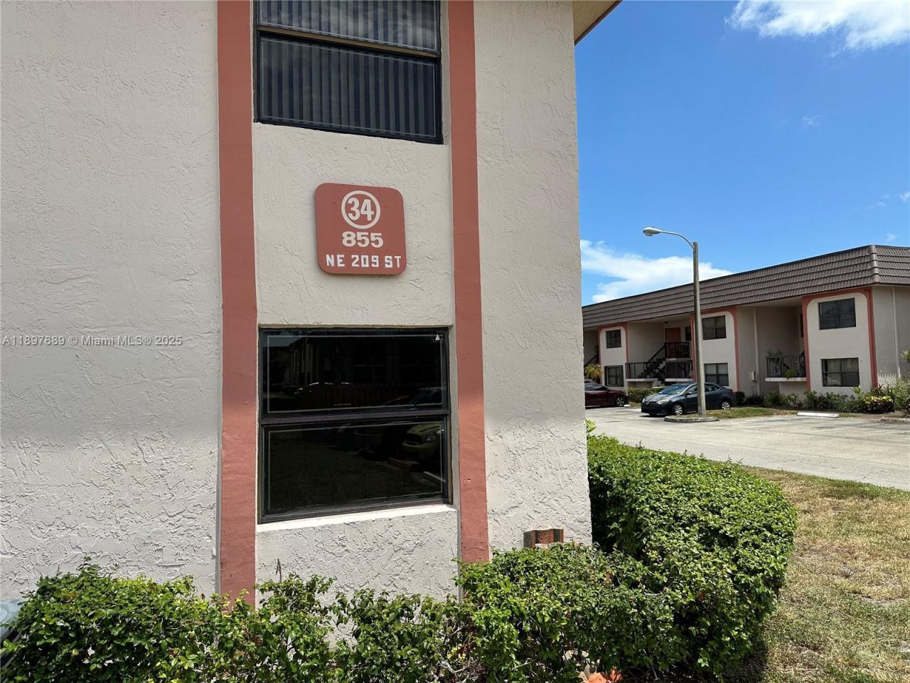 855 NE 209th St, Unit 103-34, Miami, FL 33179 Photo