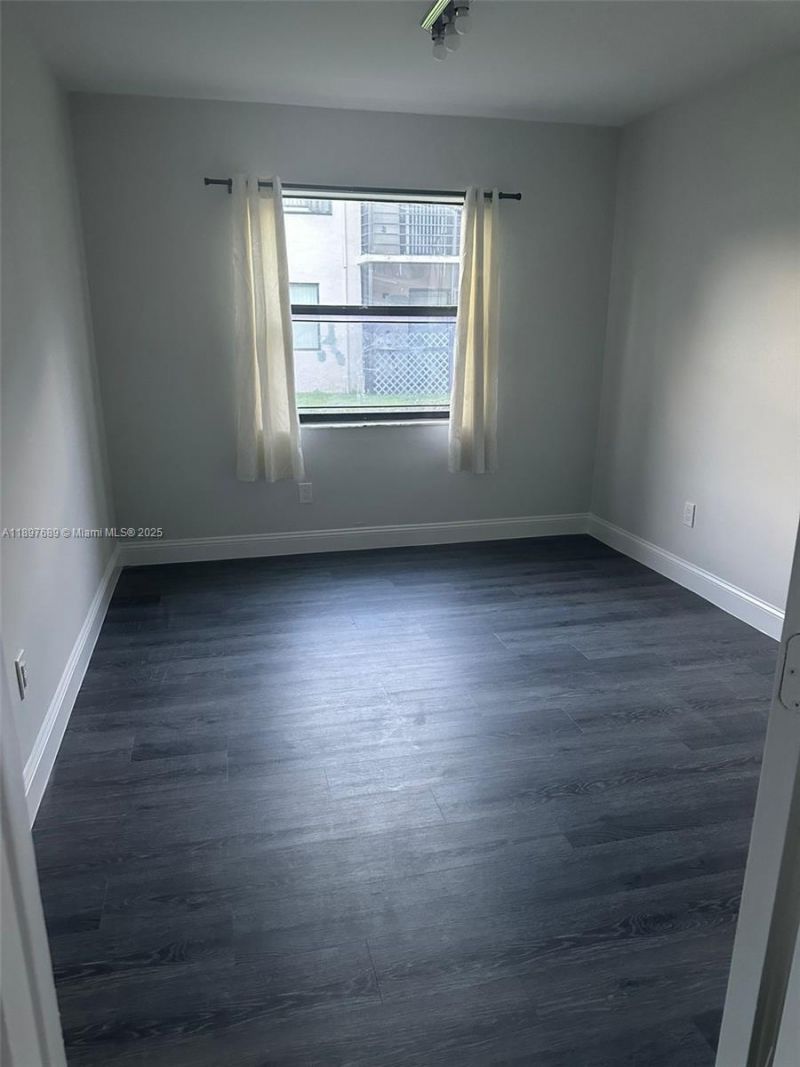 855 NE 209th St, Unit 103-34, Miami, FL 33179 Photo