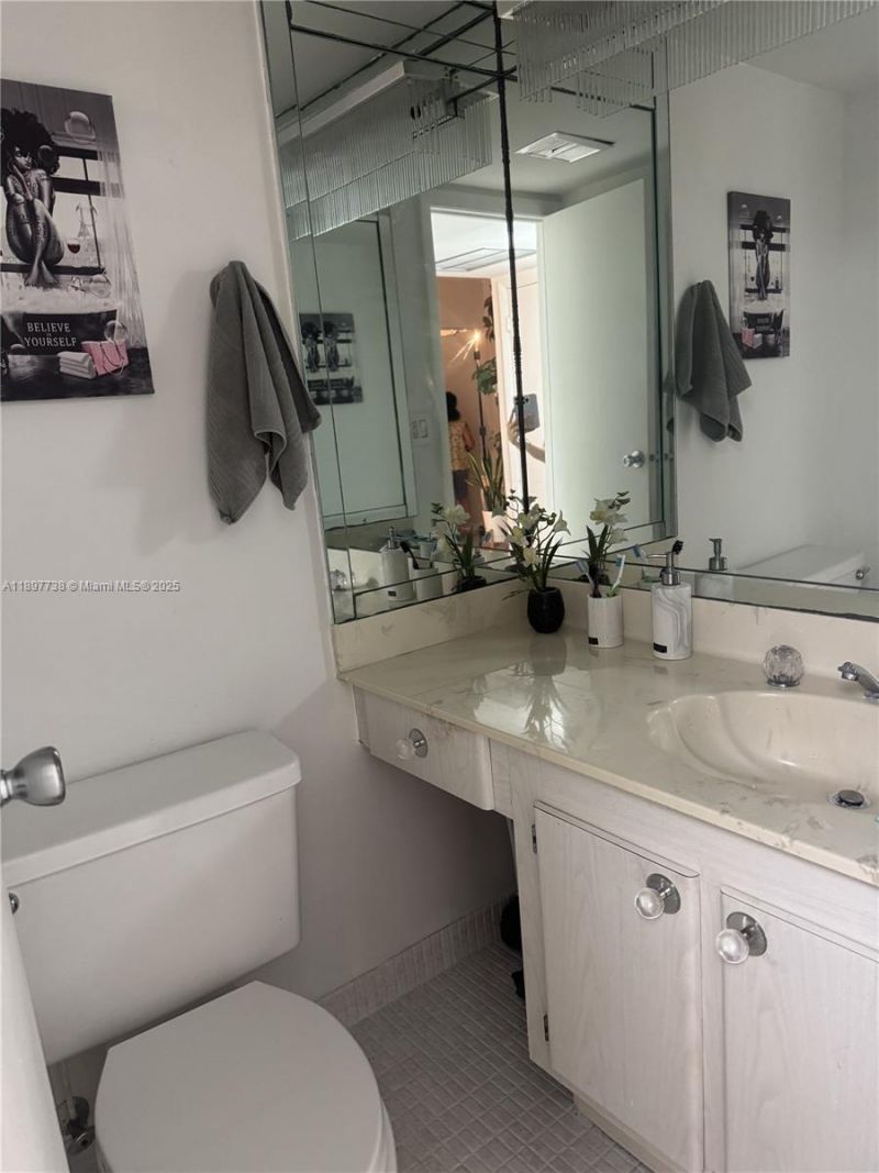 20301 W Country Club Dr, Unit 821, Aventura, FL 33180 Photo
