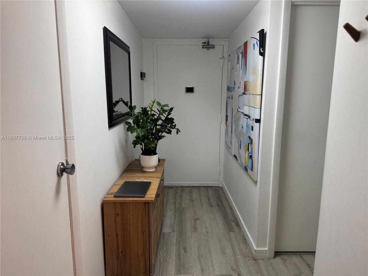 20301 W Country Club Dr, Unit 821, Aventura, FL 33180 Photo