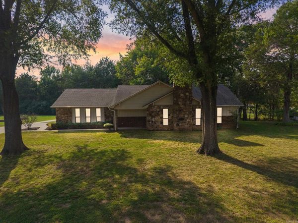 3 New Oxford Road, Conway, AR 72034