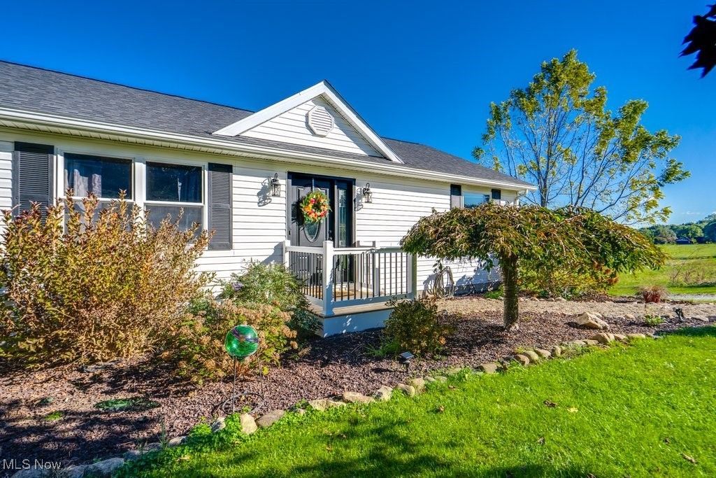 15288 Old Lincoln Way, Dalton, OH 44618 Main Photo