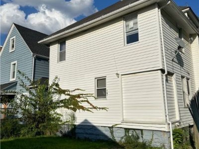 3288 Scranton Road, Cleveland, OH 44109 Photo 4