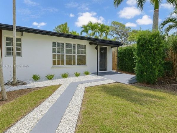 1399 NE 38th St, Oakland Park, FL 33334