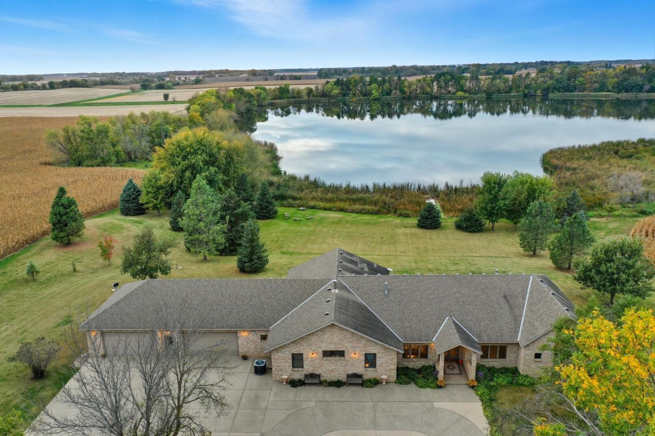 10703 187th Street Silver Lake, MN 55381