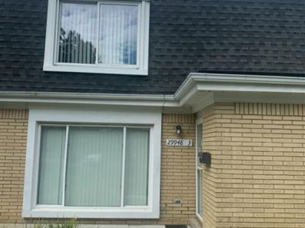 29948 City Center Drive, Warren, MI 48093