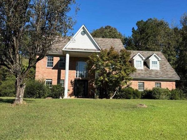 1656 Hwy 355, Etta, MS 38627