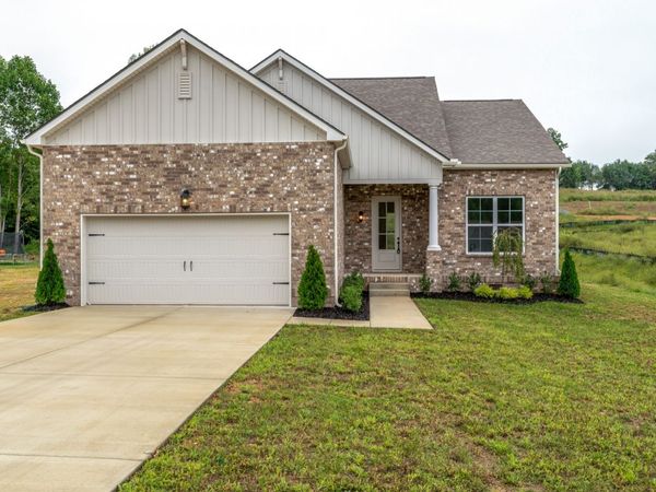 54 Hunters Lane, Springfield, TN 37172