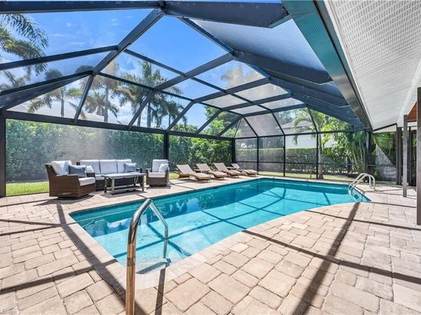 718 Old Trail DR, NAPLES, FL 34103