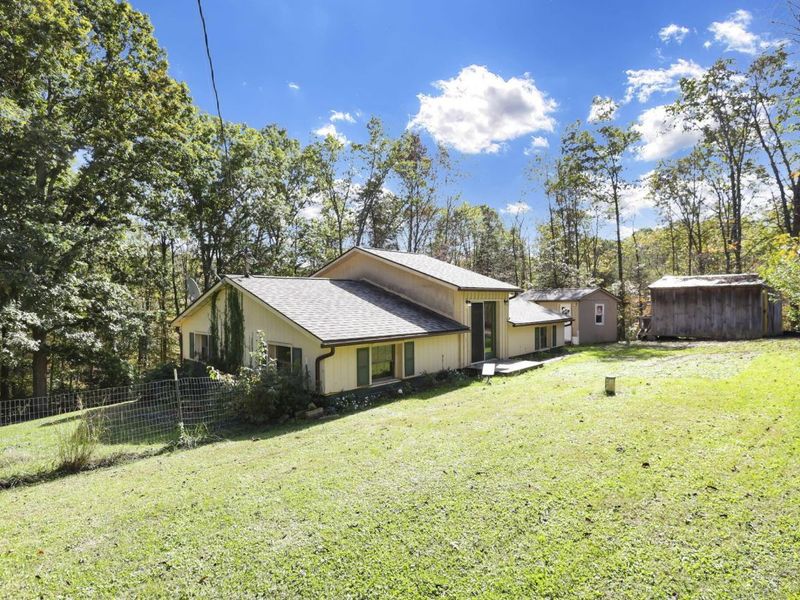 852 Wallace Road, Little Hocking, OH 45742 Photo 3