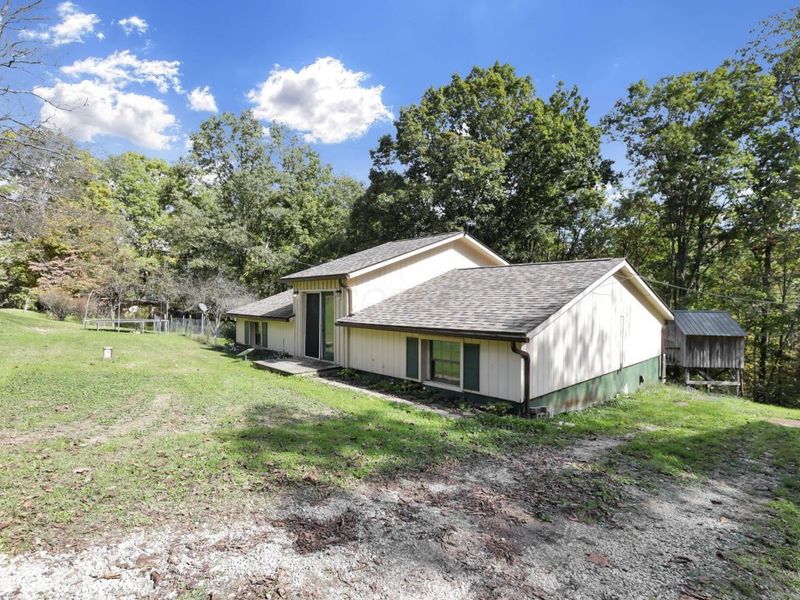 852 Wallace Road, Little Hocking, OH 45742 Photo 5