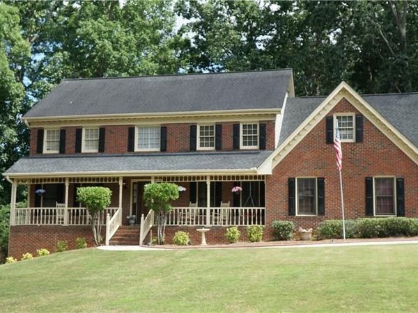 5798 Lost Grove Drive NW, Lilburn, GA 30047