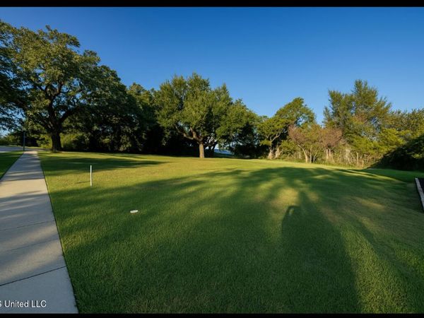 132 Holiday Avenue, Pass Christian, MS 39571