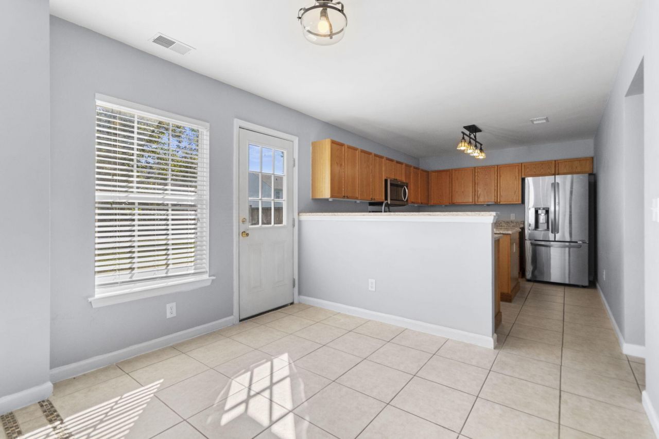 2015 Robin Wood Boulevard Photo 10