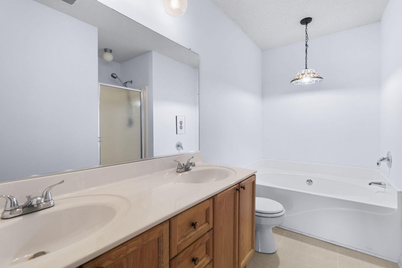 2015 Robin Wood Boulevard Photo 29