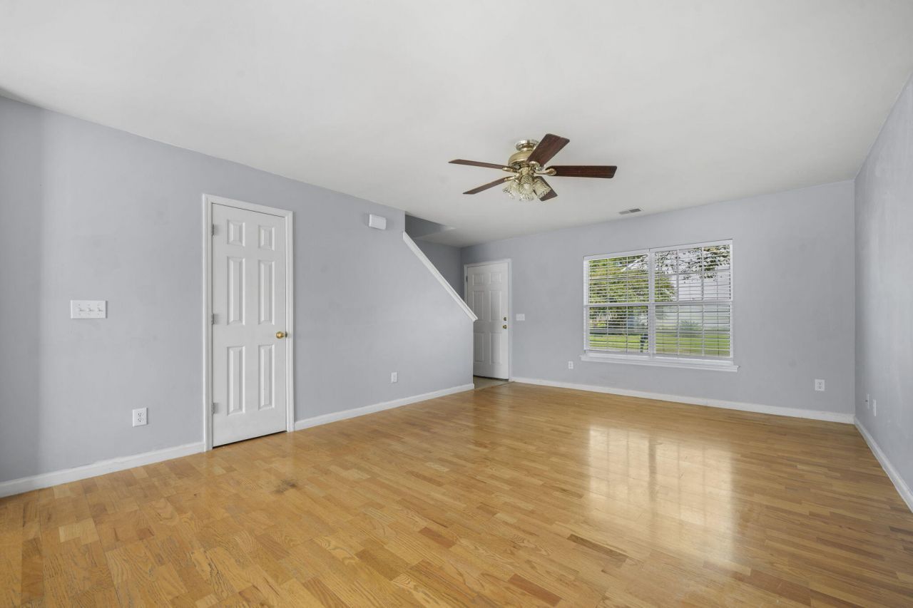 2015 Robin Wood Boulevard Photo 6