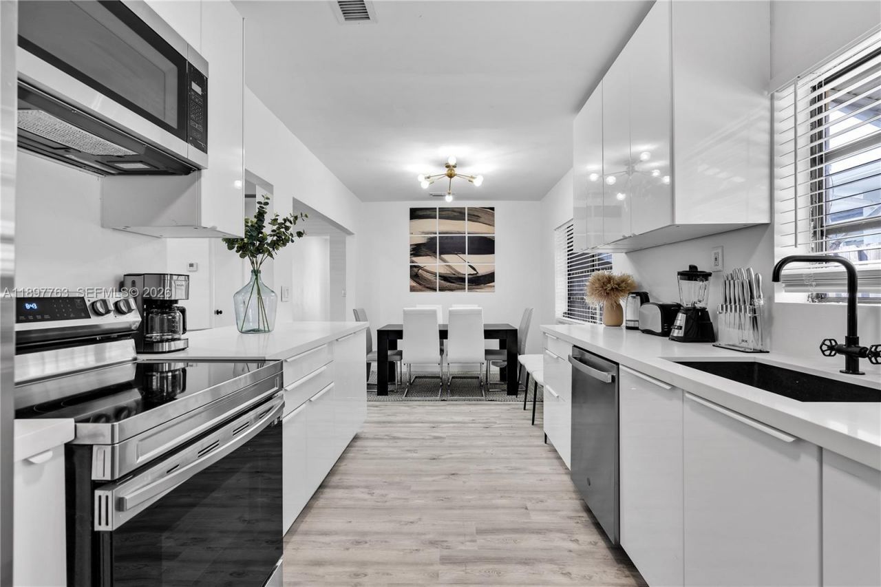 1510 Normandy Dr, Miami Beach, FL 33141 Photo