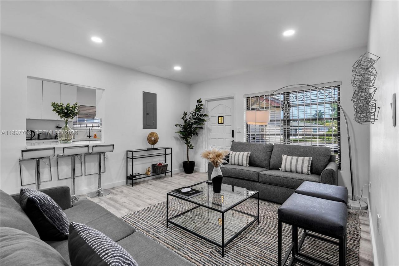 1510 Normandy Dr, Miami Beach, FL 33141 Photo