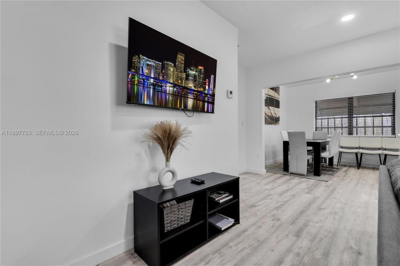 1510 Normandy Dr, Miami Beach, FL 33141 Photo