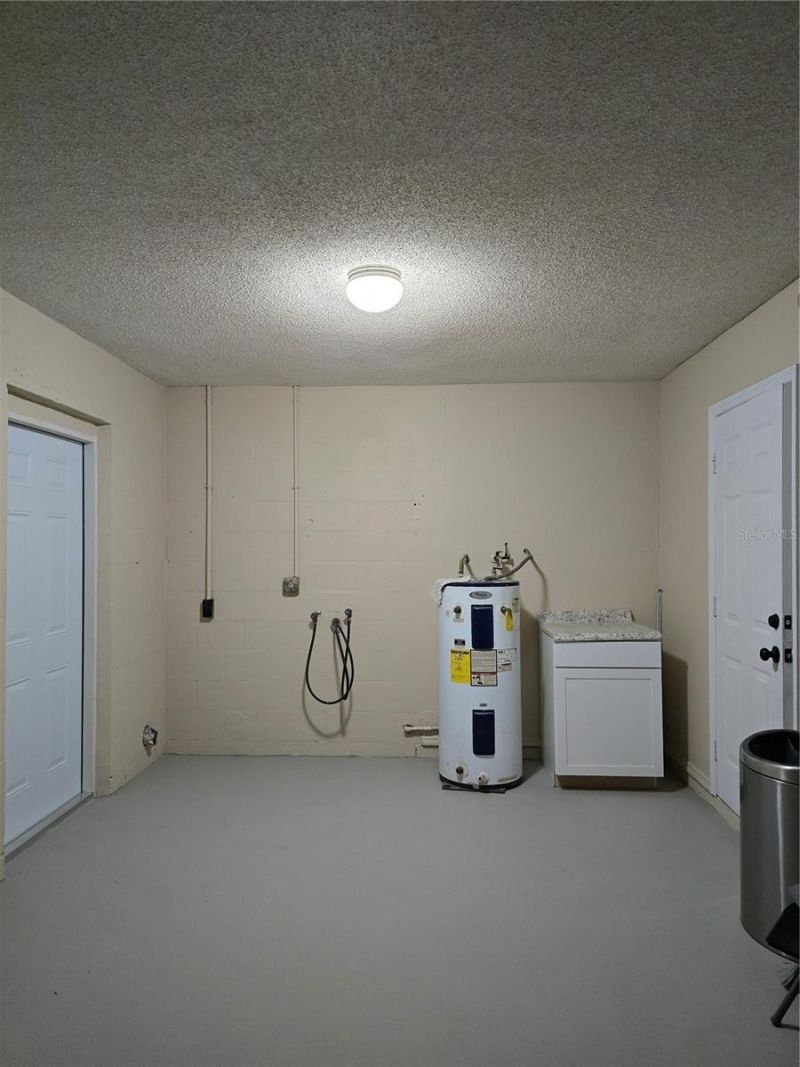 1215 6th Street W, Bradenton, FL 34205 Photo