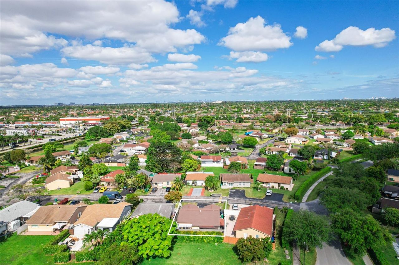 4216 SW 138th Ct, Miami, FL 33175 Photo