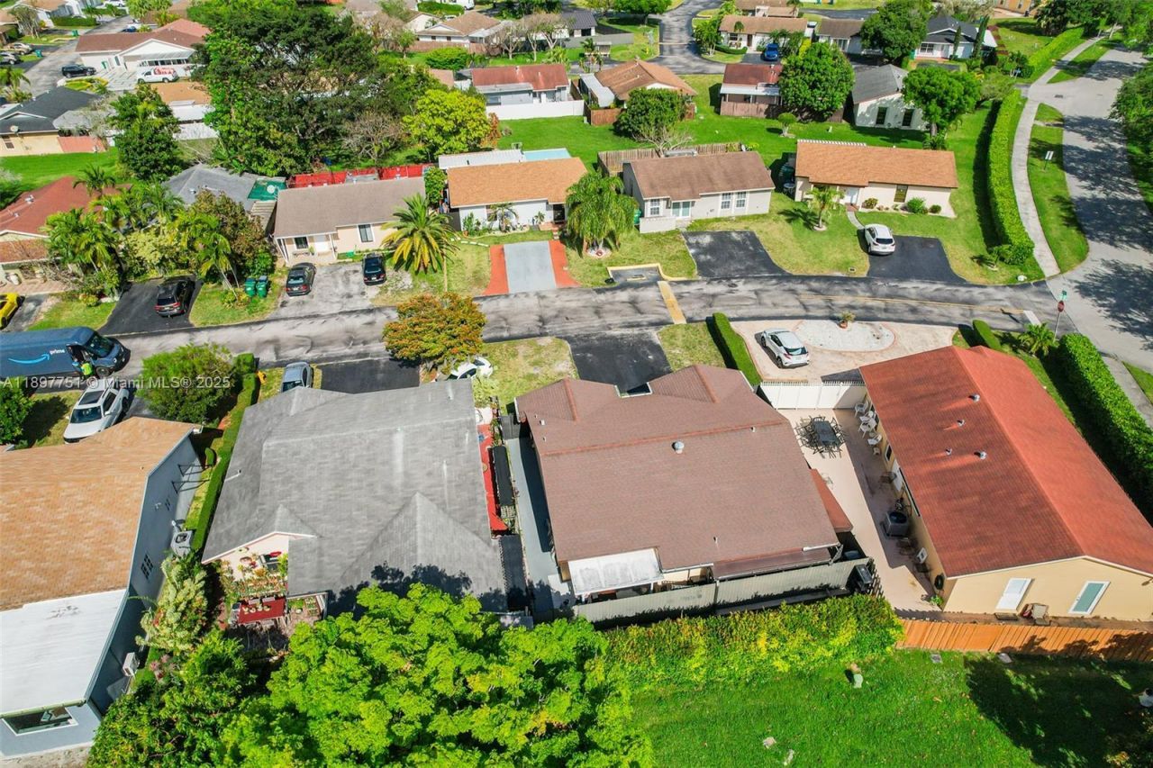 4216 SW 138th Ct, Miami, FL 33175 Photo