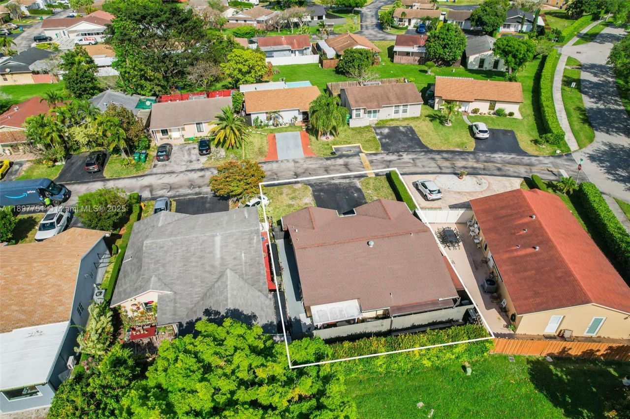 4216 SW 138th Ct, Miami, FL 33175 Photo