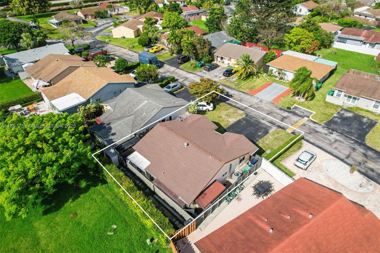 4216 SW 138th Ct, Miami, FL 33175 Photo