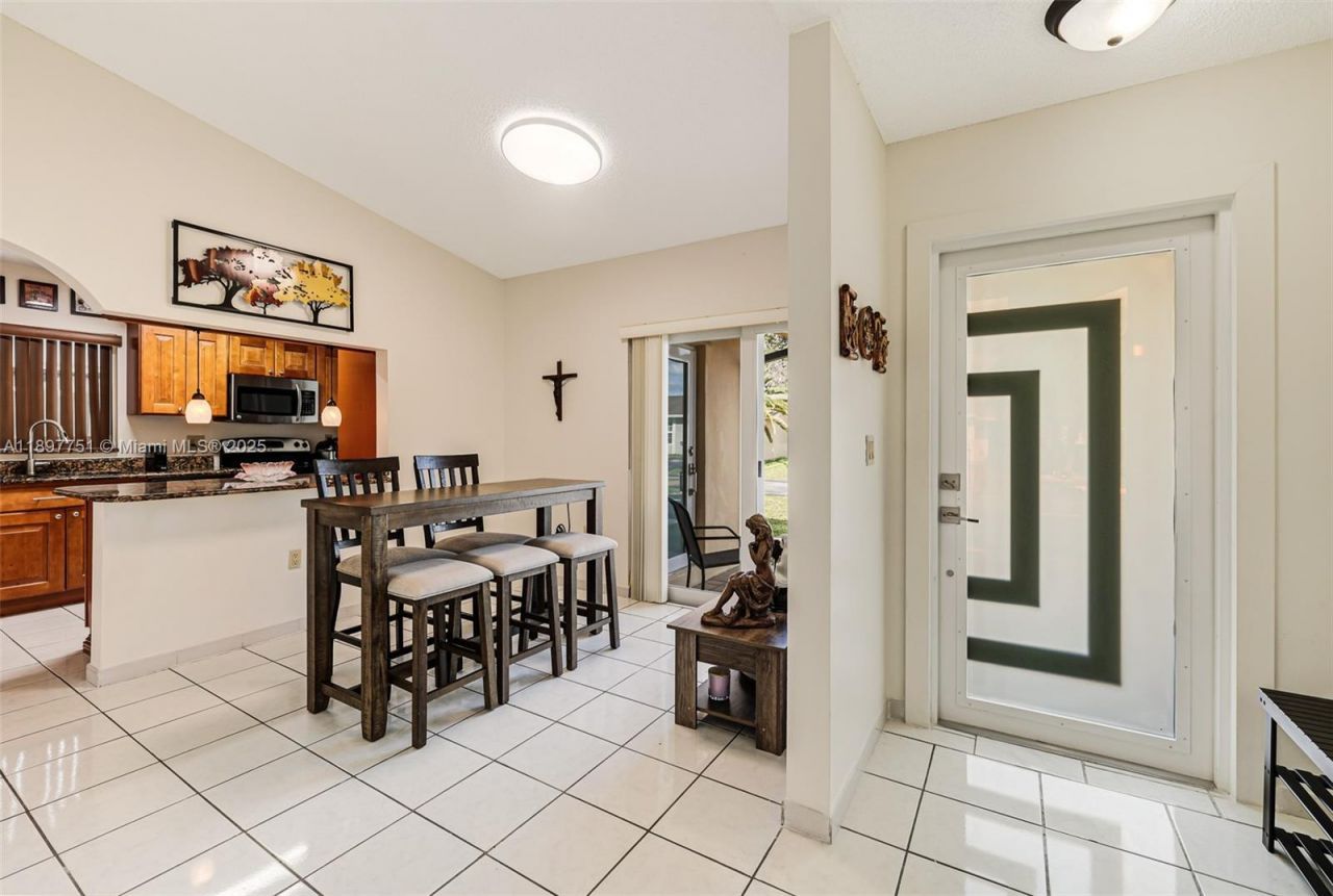 4216 SW 138th Ct, Miami, FL 33175 Photo