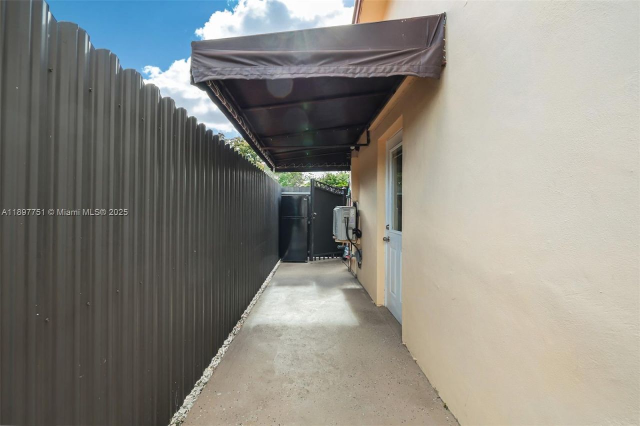 4216 SW 138th Ct, Miami, FL 33175 Photo