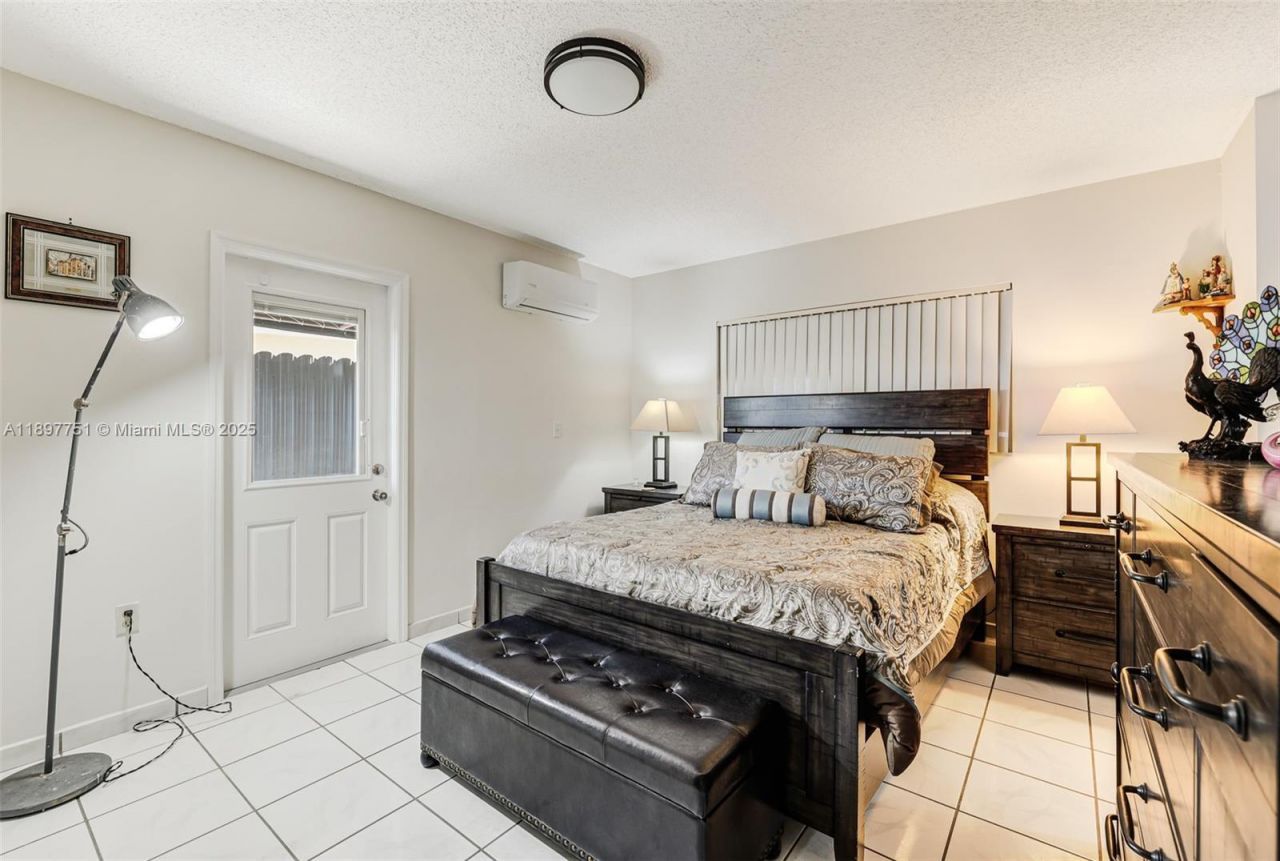 4216 SW 138th Ct, Miami, FL 33175 Photo